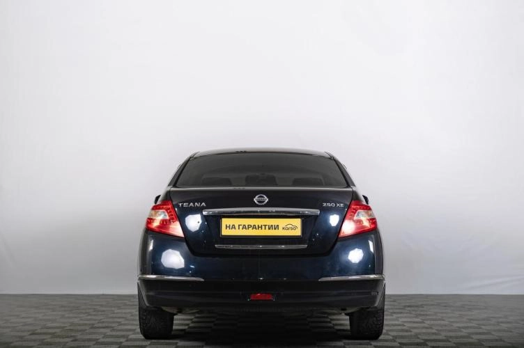 Nissan Teana 4 из 6