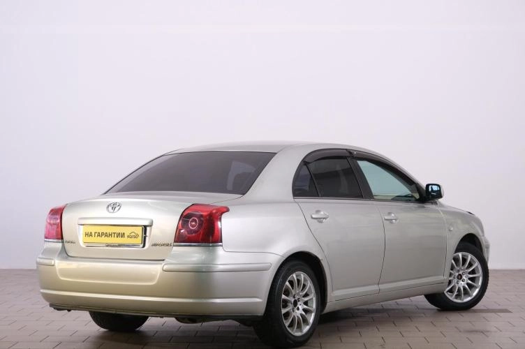 Toyota Avensis 6 из 6