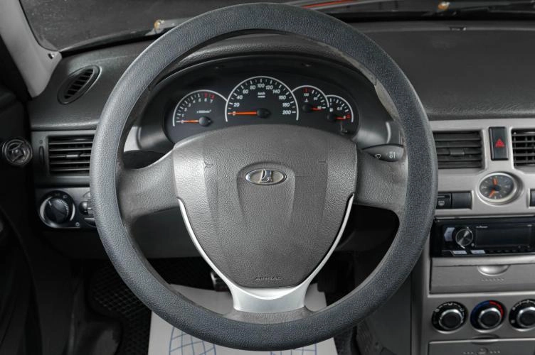 ВАЗ (LADA) Priora 13 из 16
