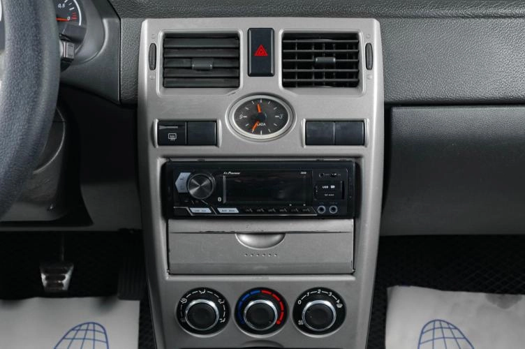 ВАЗ (LADA) Priora 14 из 16