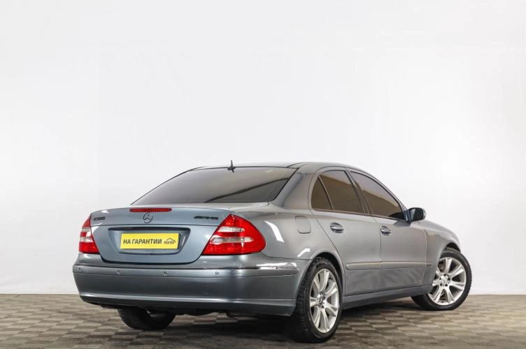 Mercedes-Benz E-класс 6 из 6
