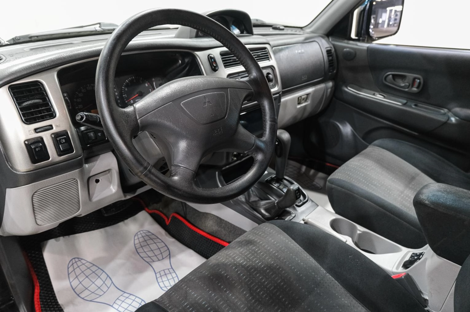 Mitsubishi Pajero Sport 9 из 28