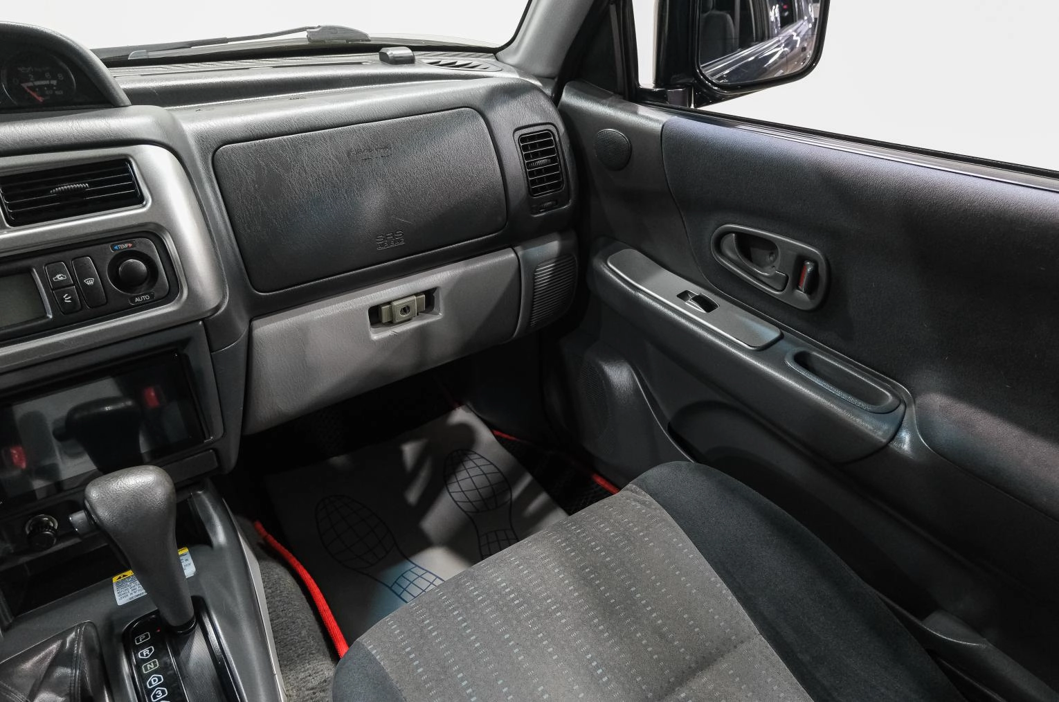 Mitsubishi Pajero Sport 13 из 28