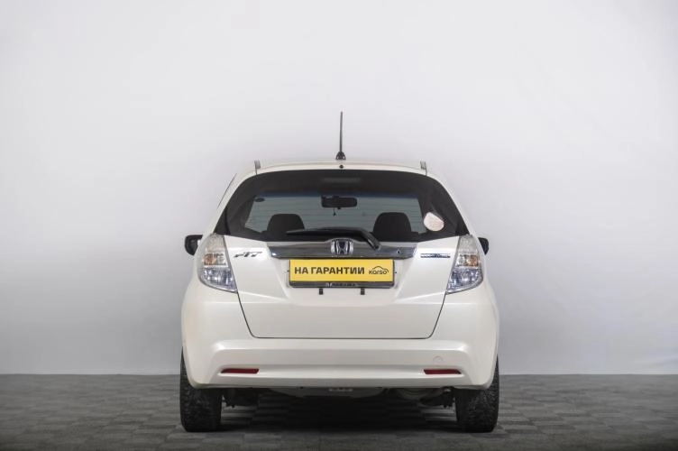 Honda Fit 4 из 6