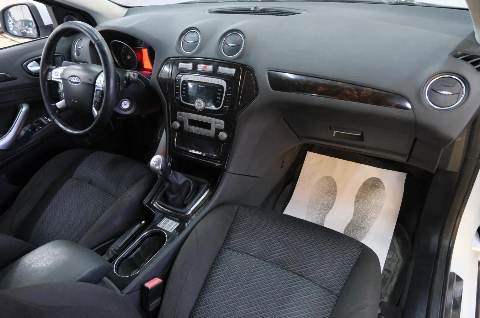 Ford Mondeo 17 из 21