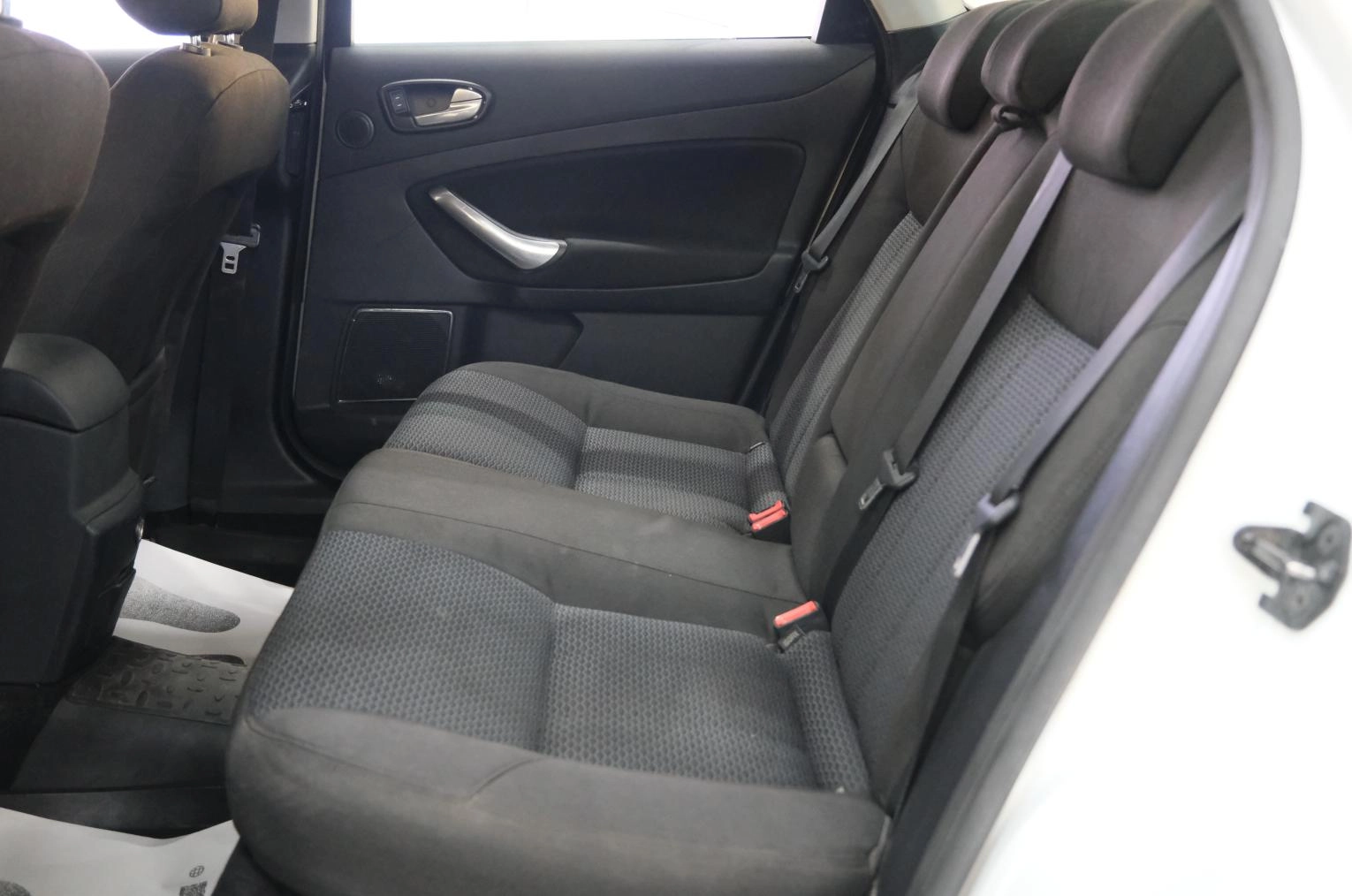 Ford Mondeo 19 из 21