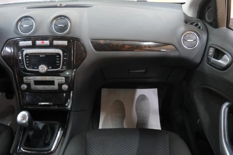 Ford Mondeo 16 из 21