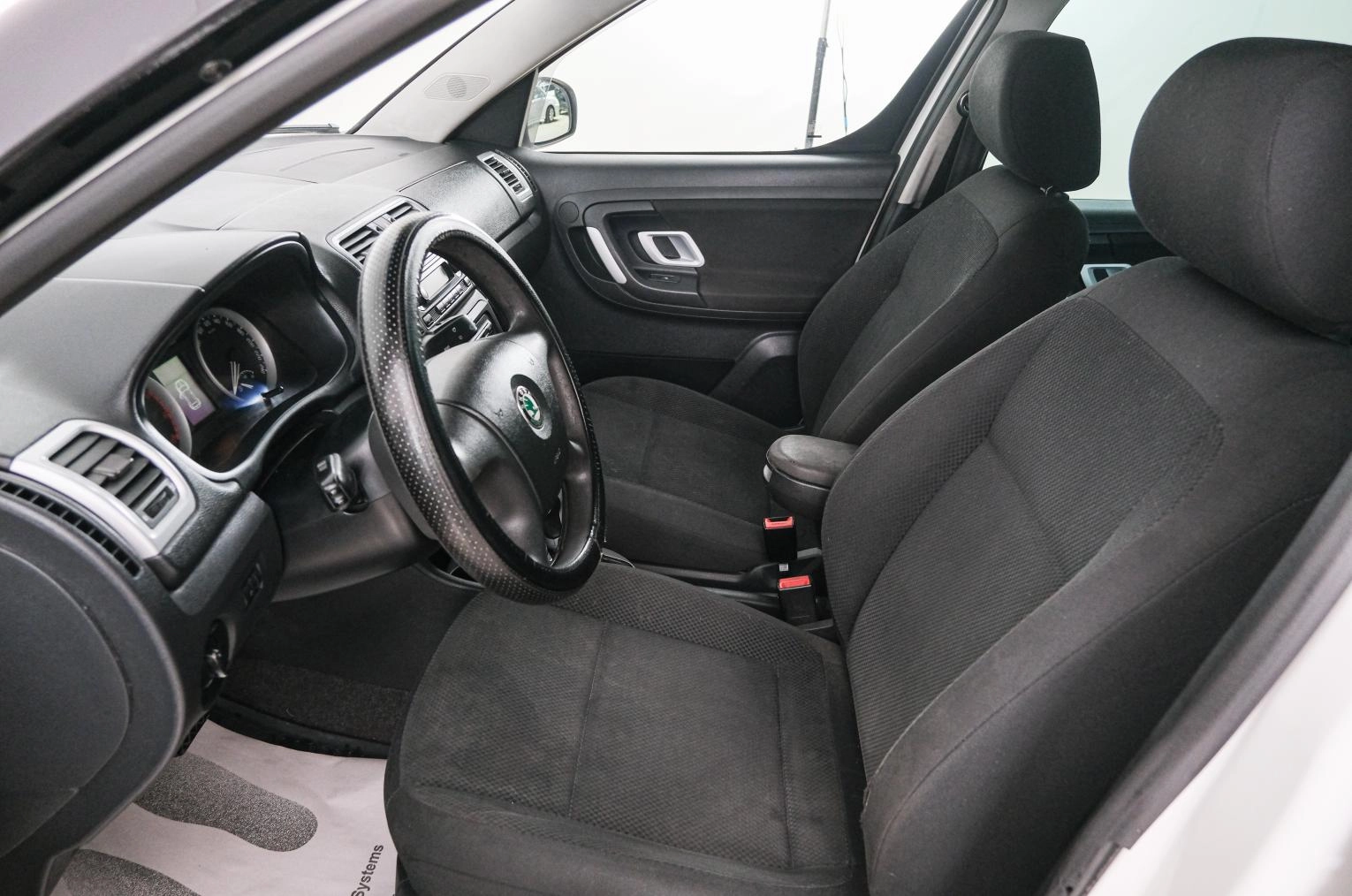 Skoda Roomster 7 из 21