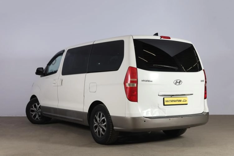Hyundai H-1 4 из 6