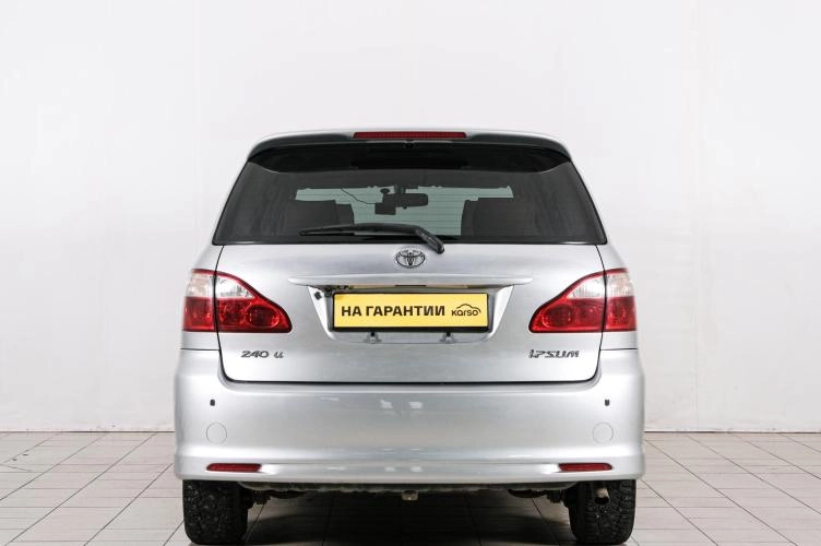 Toyota Ipsum 5 из 6