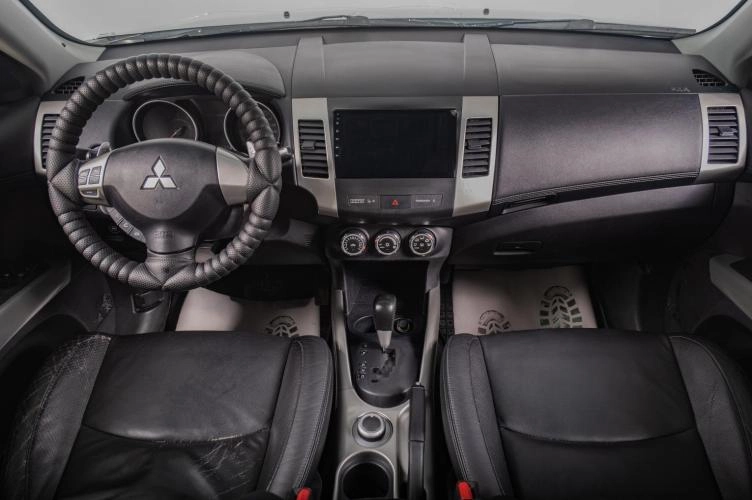 Mitsubishi Outlander 9 из 15
