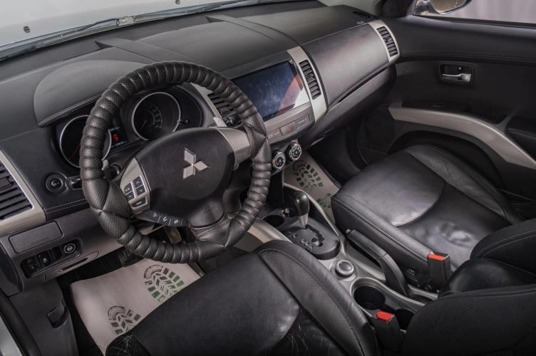 Mitsubishi Outlander 7 из 15