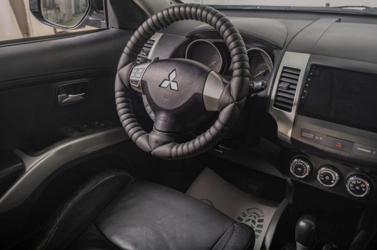 Mitsubishi Outlander 8 из 15