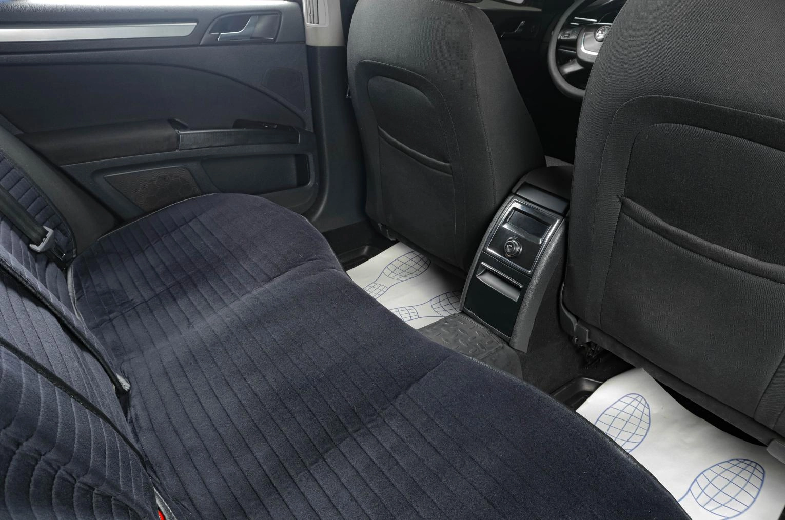 Skoda Superb 9 из 19