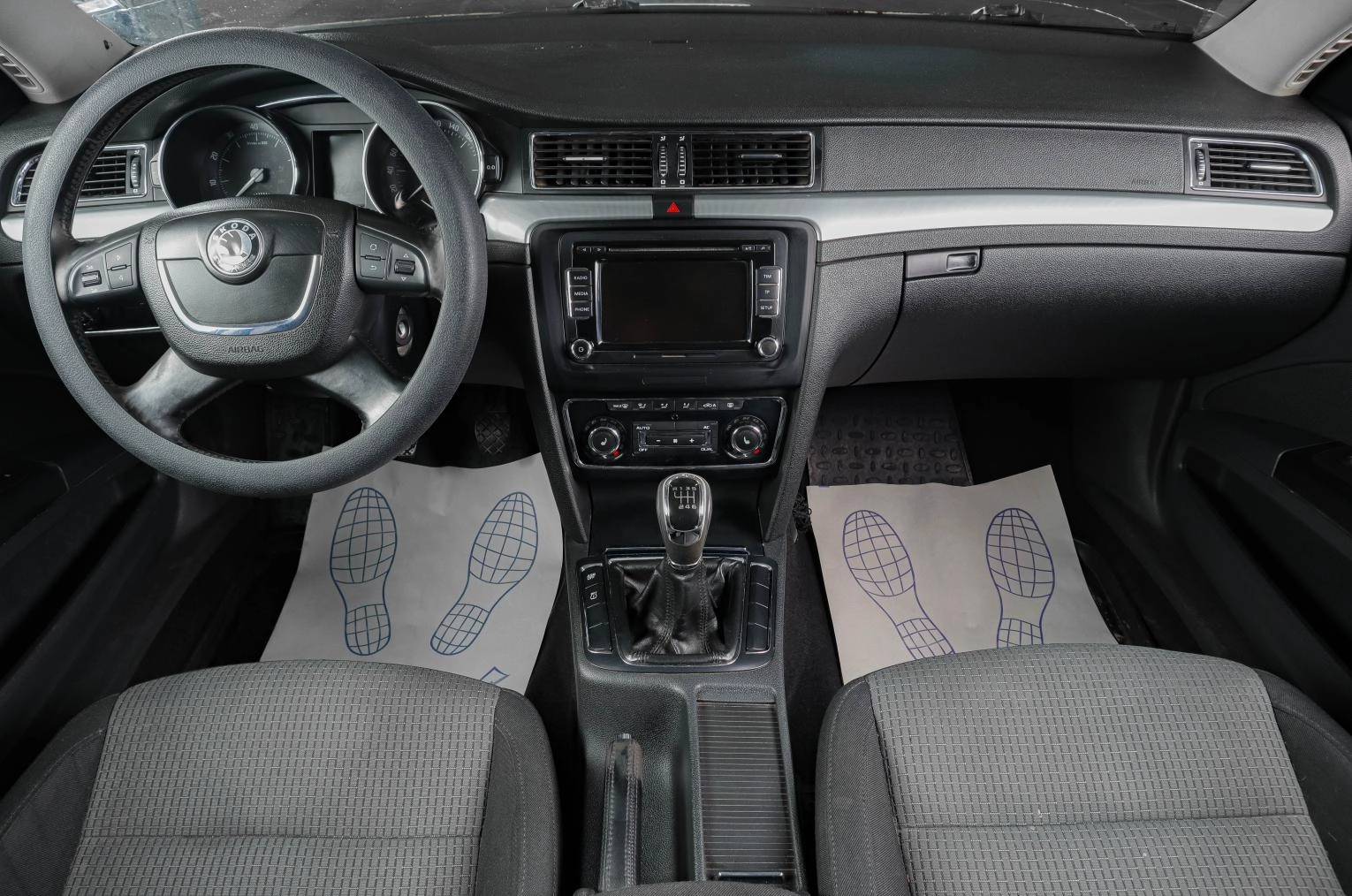 Skoda Superb 12 из 19