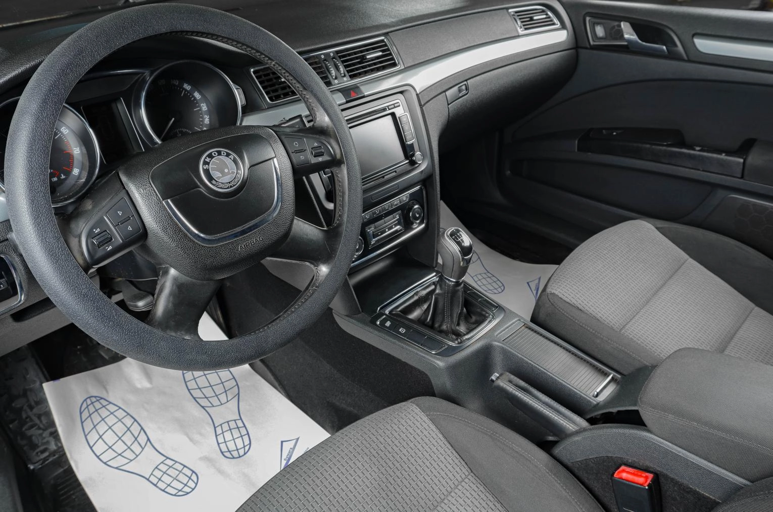 Skoda Superb 7 из 19