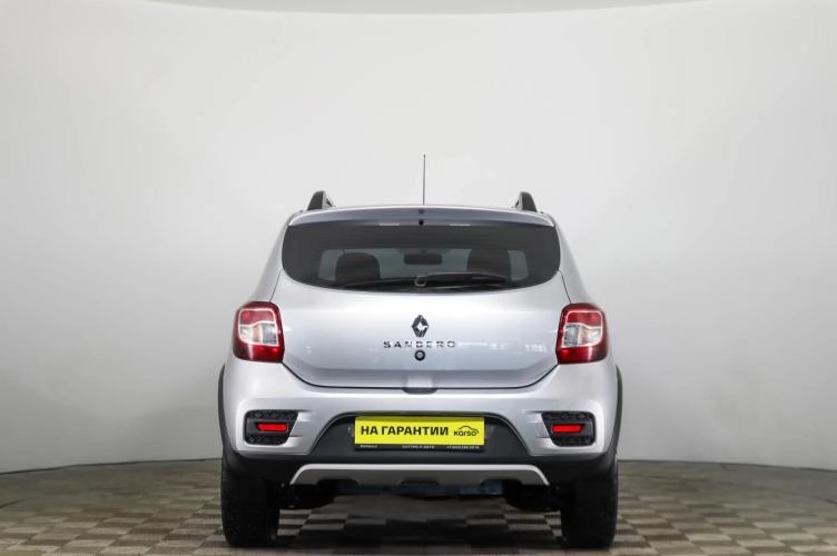 Renault Sandero Stepway 5 из 6