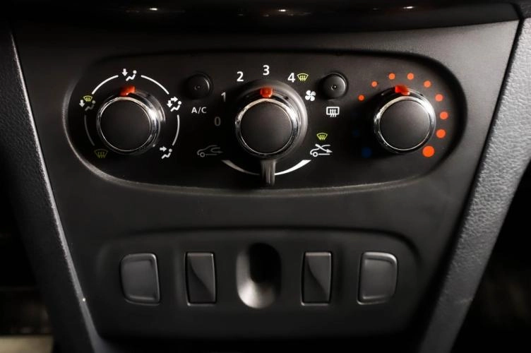 Renault Sandero Stepway 16 из 20