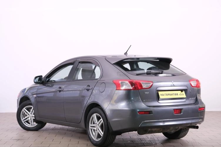 Mitsubishi Lancer 4 из 6