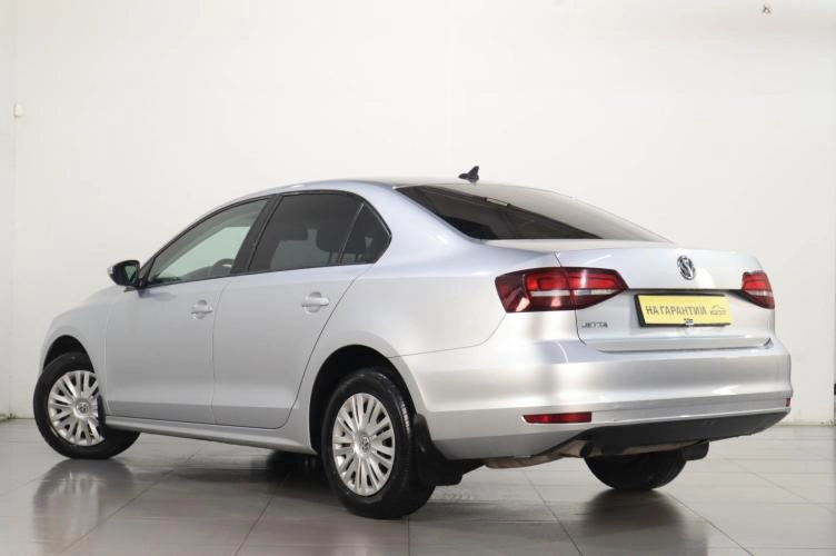 Volkswagen Jetta 6 из 6