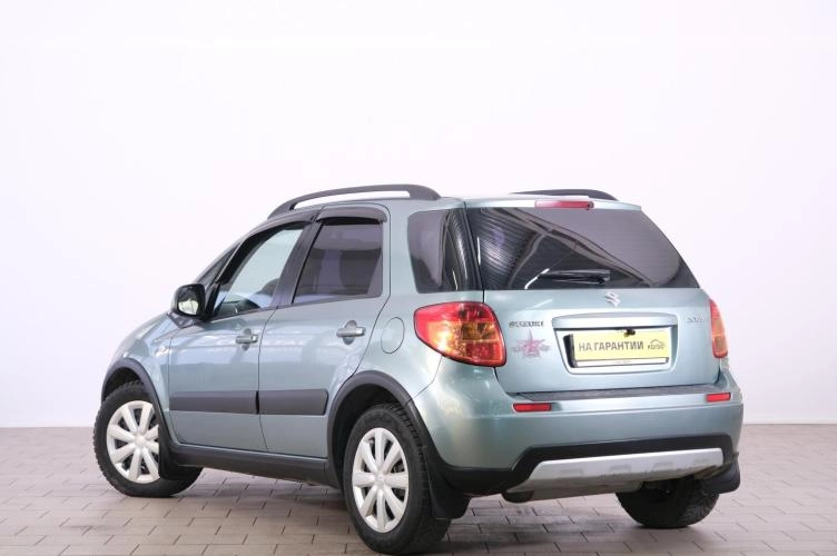 Suzuki SX4 4 из 6