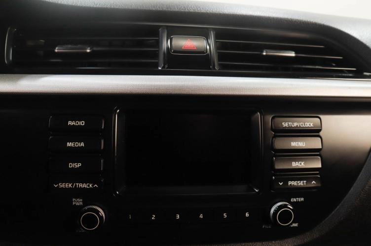 KIA Rio 11 из 15