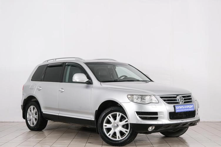 Volkswagen Touareg 1 из 6