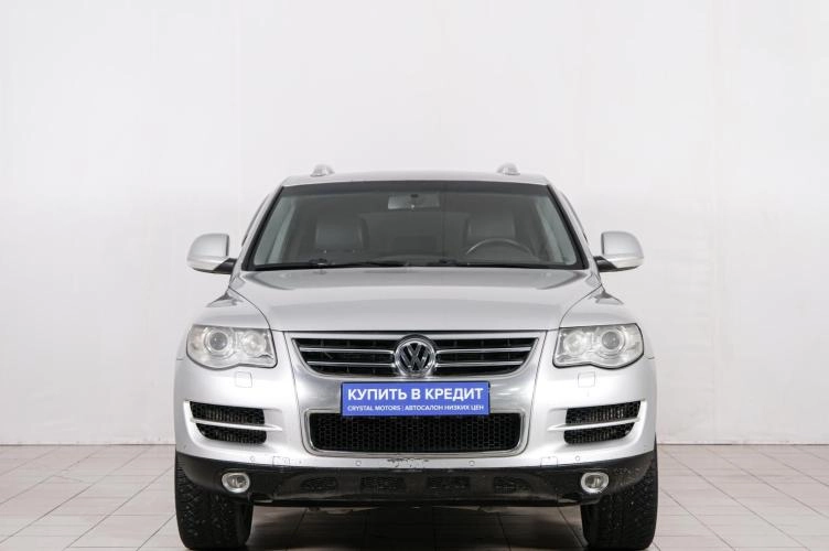 Volkswagen Touareg 2 из 6