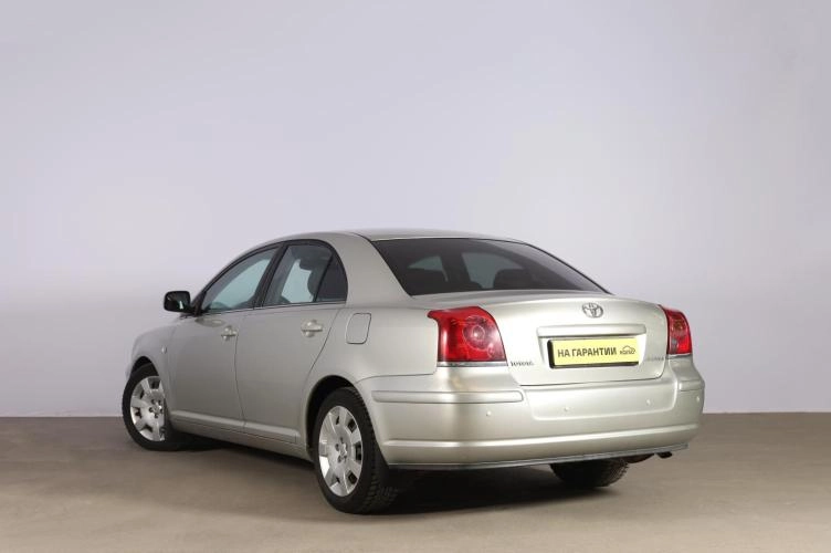 Toyota Avensis 4 из 6