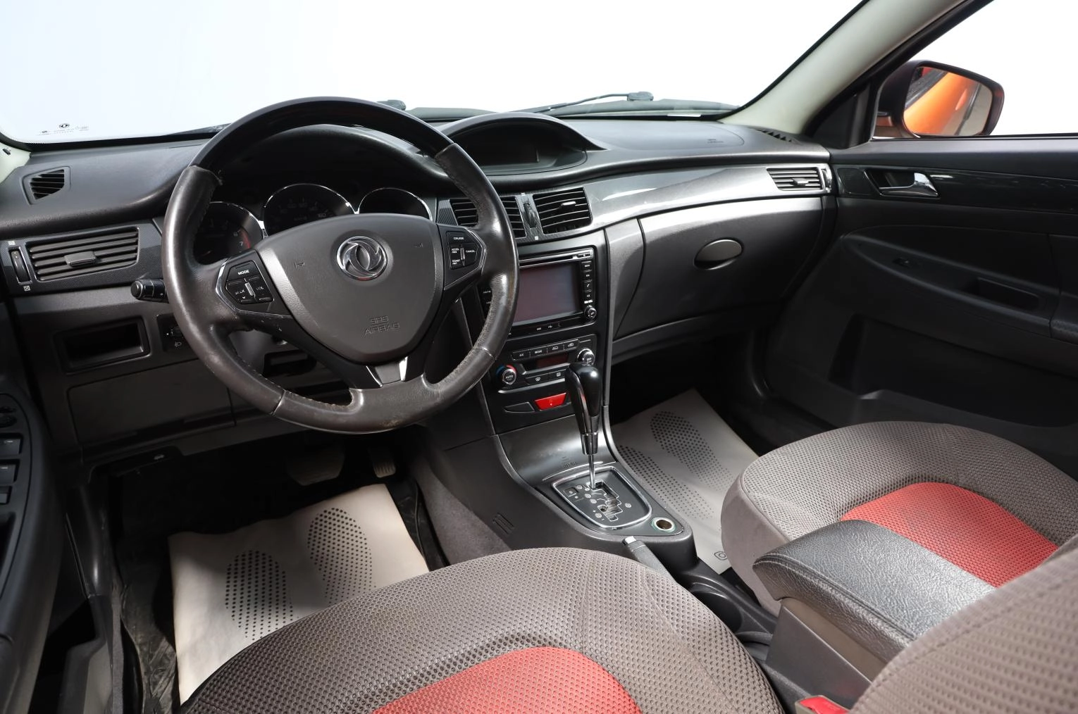 Dongfeng H30 Cross 8 из 18