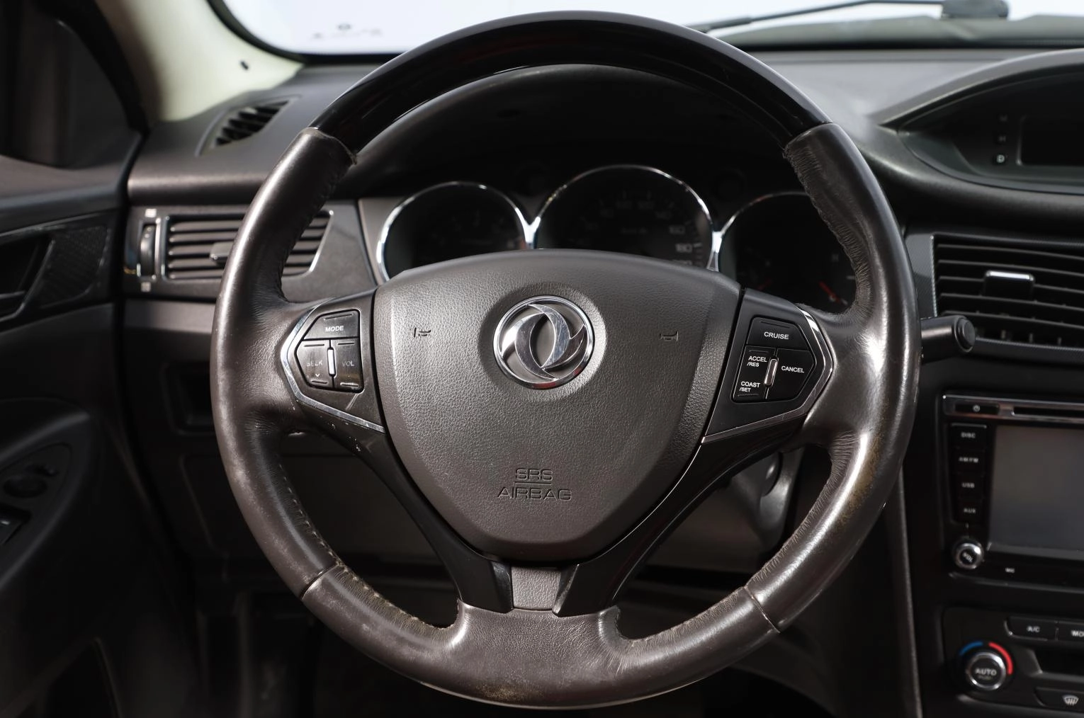Dongfeng H30 Cross 11 из 18
