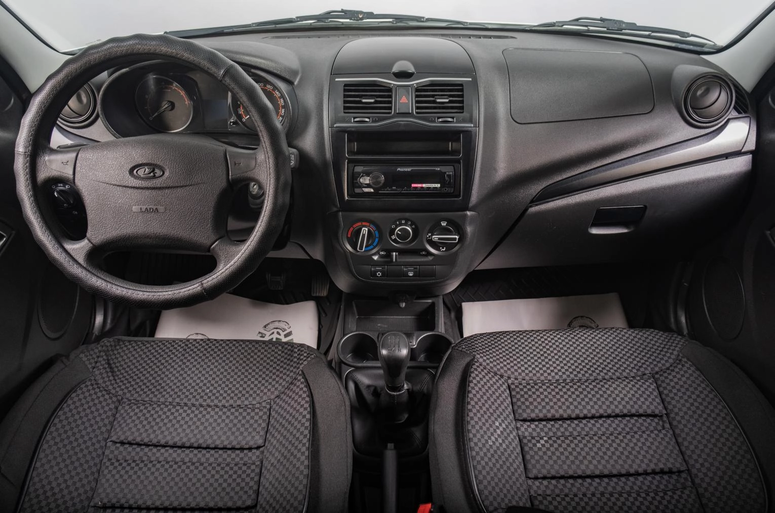 ВАЗ (LADA) Granta 11 из 18