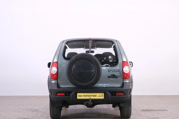 Chevrolet Niva 5 из 6