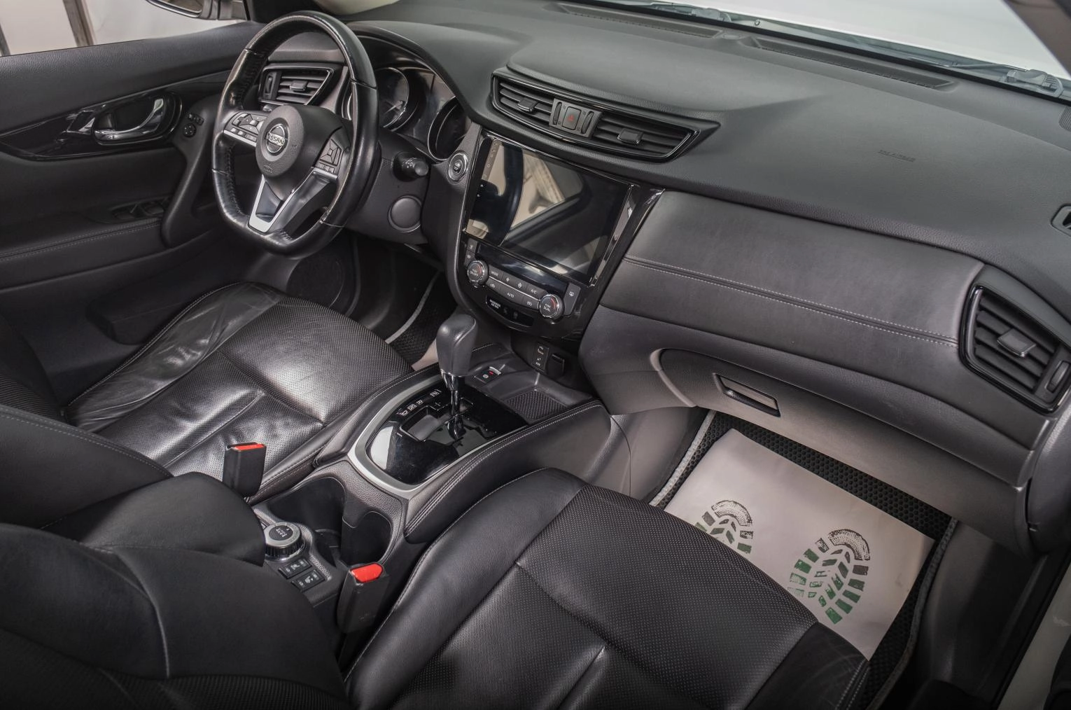 Nissan X-Trail 18 из 20