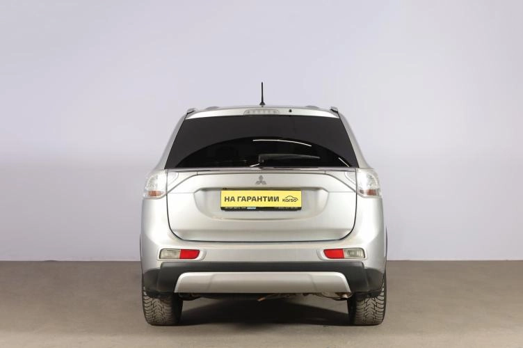 Mitsubishi Outlander 5 из 6