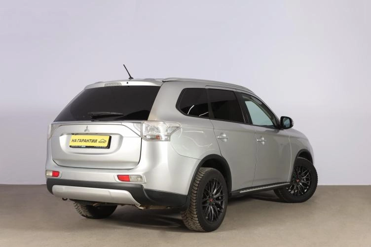Mitsubishi Outlander 4 из 6