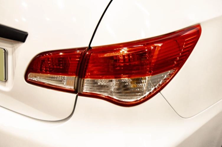 Nissan Almera 8 из 21