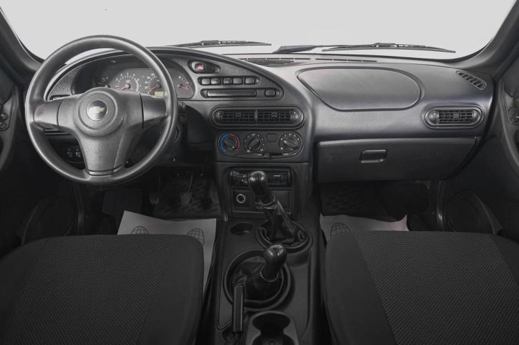 Chevrolet Niva 12 из 19