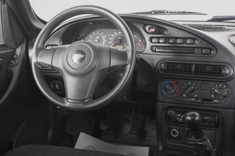 Chevrolet Niva 11 из 19