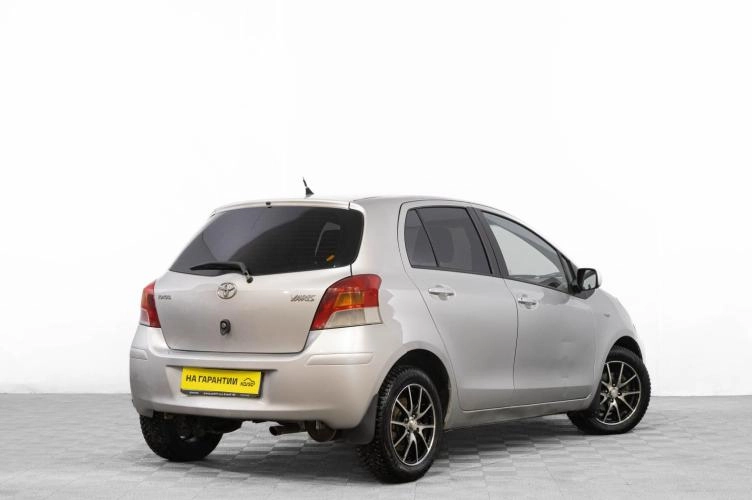 Toyota Yaris 4 из 6