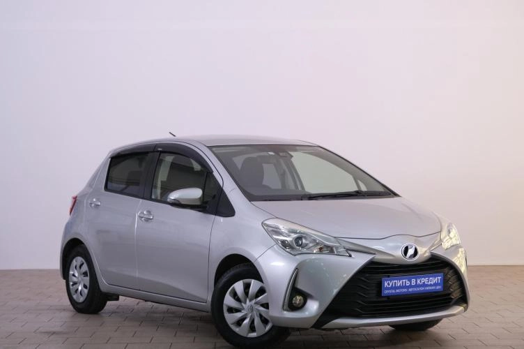 Toyota Vitz 1 из 6