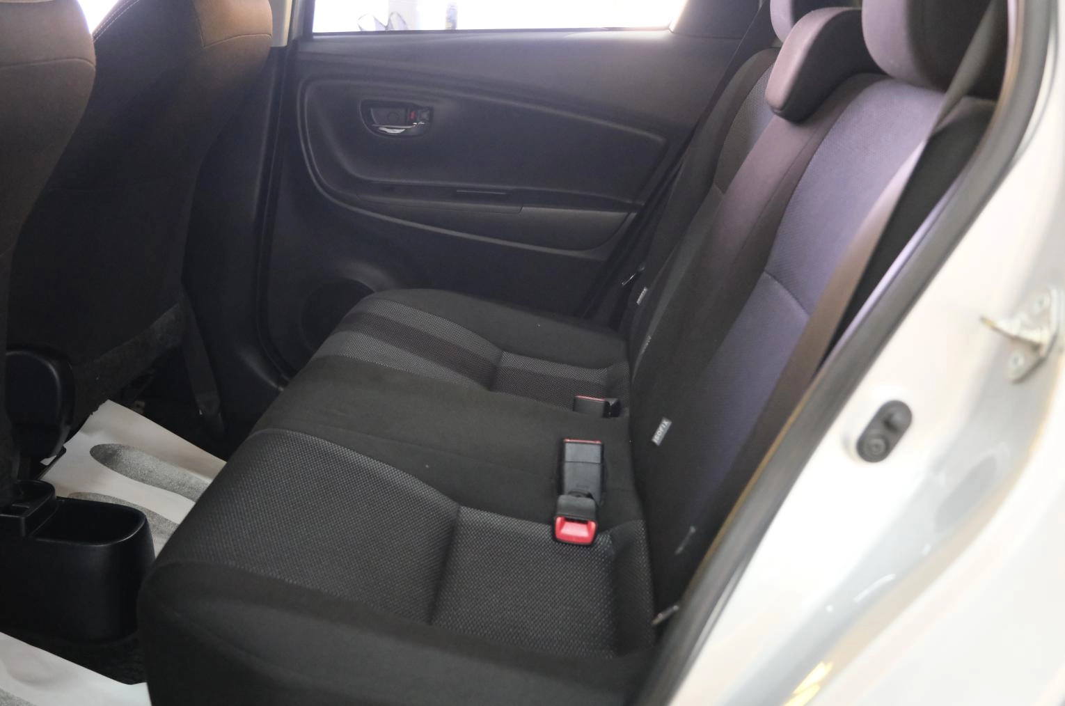 Toyota Vitz 20 из 21