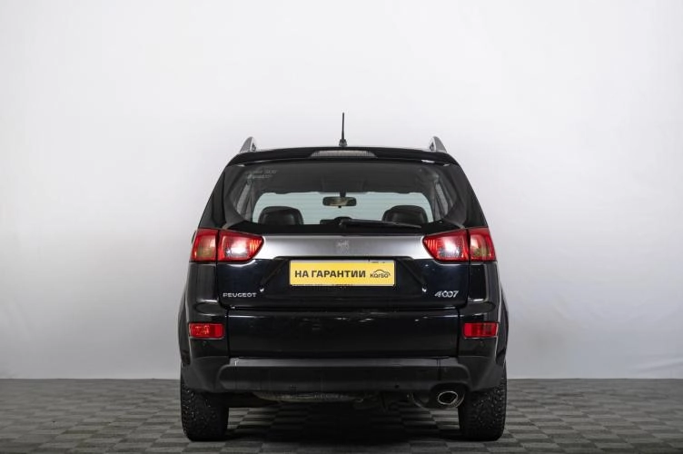 Peugeot 4007 4 из 6