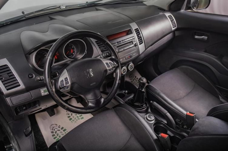 Peugeot 4007 7 из 18