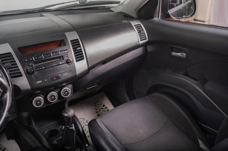 Peugeot 4007 10 из 18