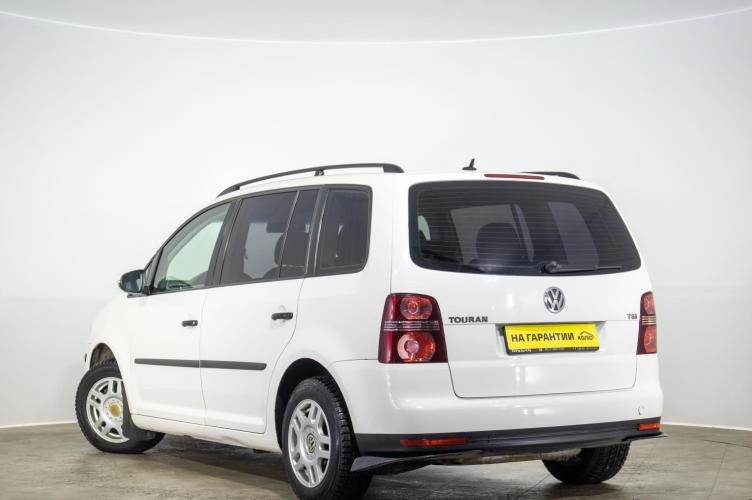 Volkswagen Touran 6 из 6