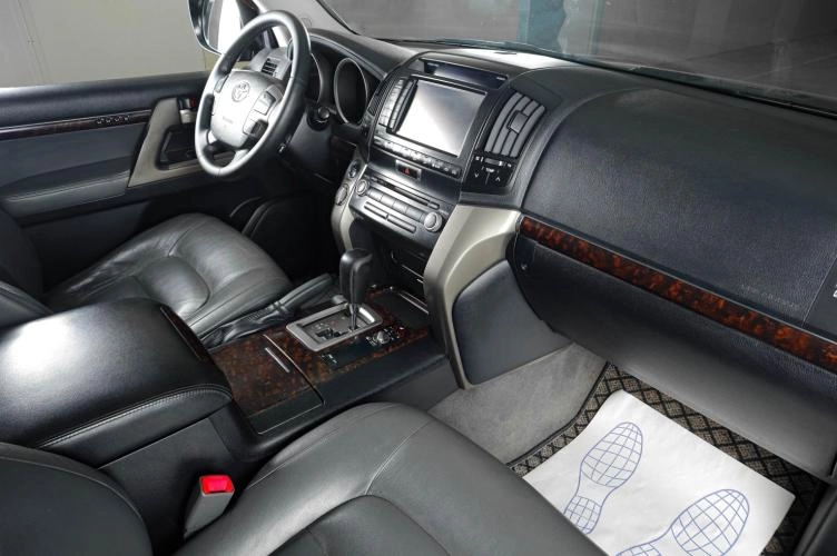 Toyota Land Cruiser 10 из 22