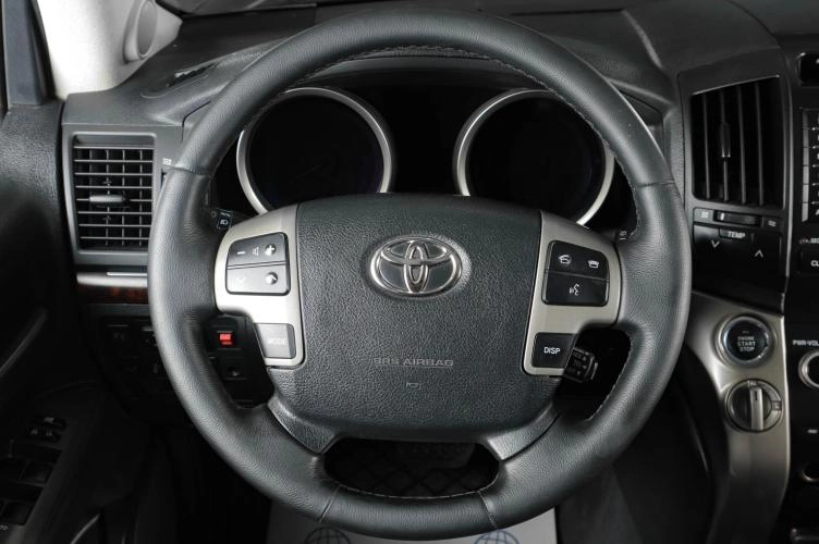 Toyota Land Cruiser 13 из 22