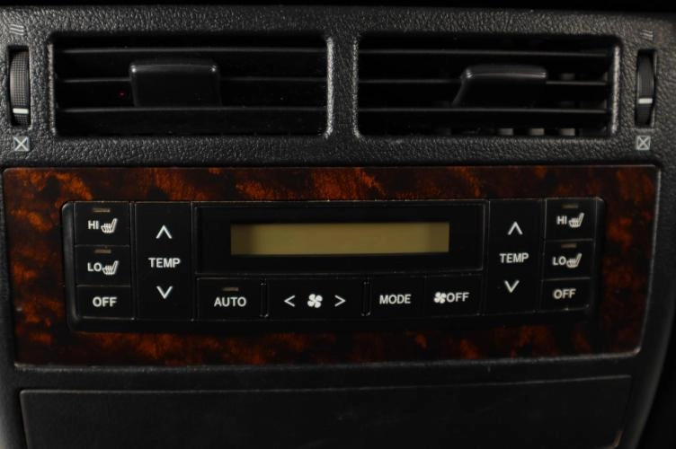 Toyota Land Cruiser 22 из 22