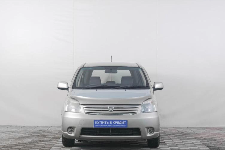 Toyota Raum 2 из 6